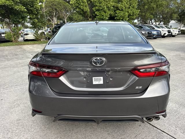 Used 2024 Toyota Camry SE w/ Cold Weather Package FWD image 24