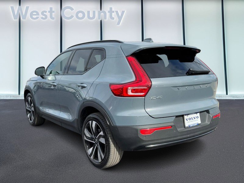 Certified 2023 Volvo XC40 B5 Plus w/ Driver Assist Package image 7