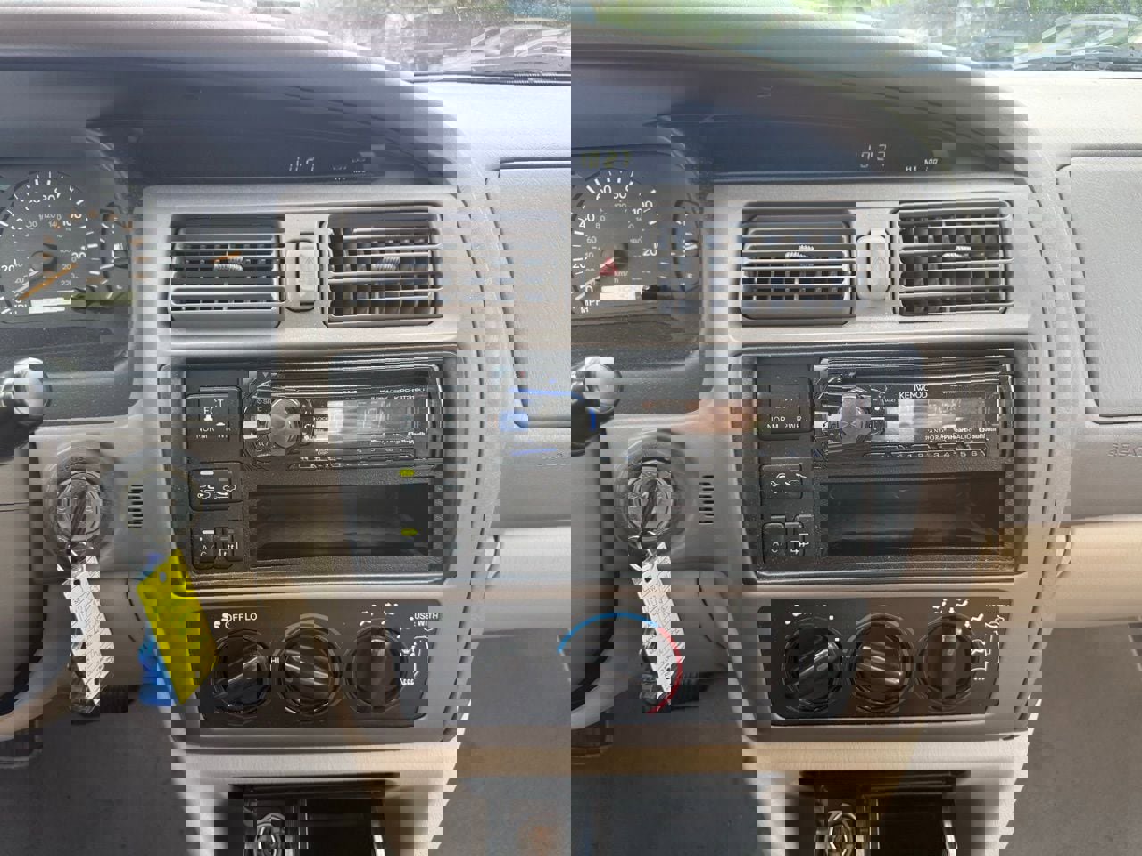 Used 1999 Toyota Avalon XL image 13