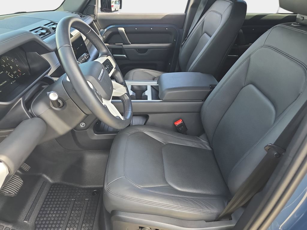 Used 2025 Land Rover Defender 110 S image 15