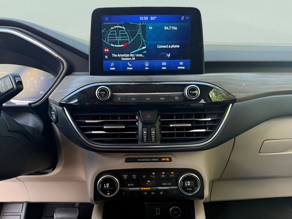 Used 2020 Ford Escape Titanium w/ Titanium Premium Package 2.0 image 16