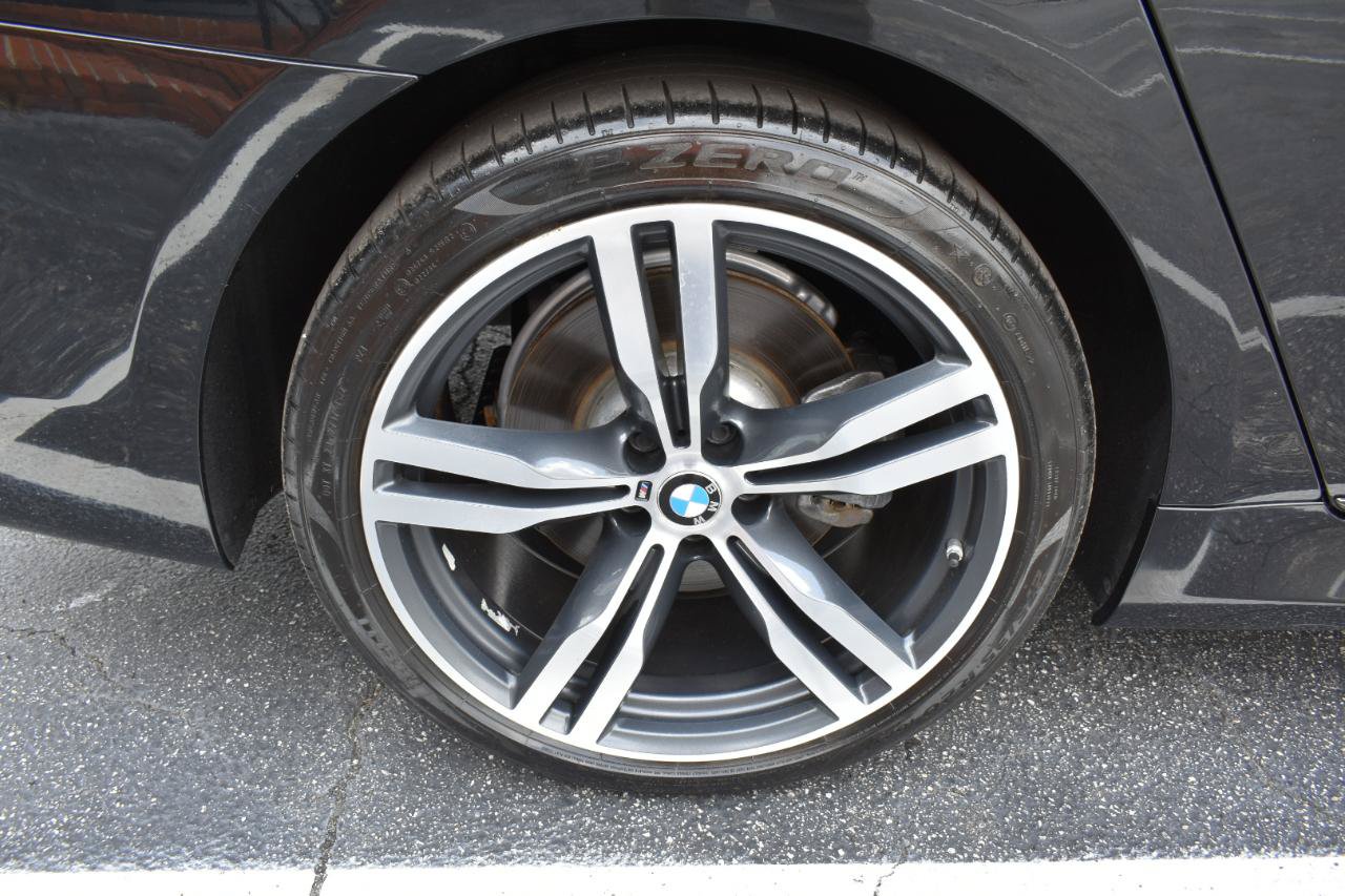Used 2019 BMW 750i w/ Executive Package RWD image 34