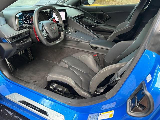 Used 2024 Chevrolet Corvette Z06 RWD image 9