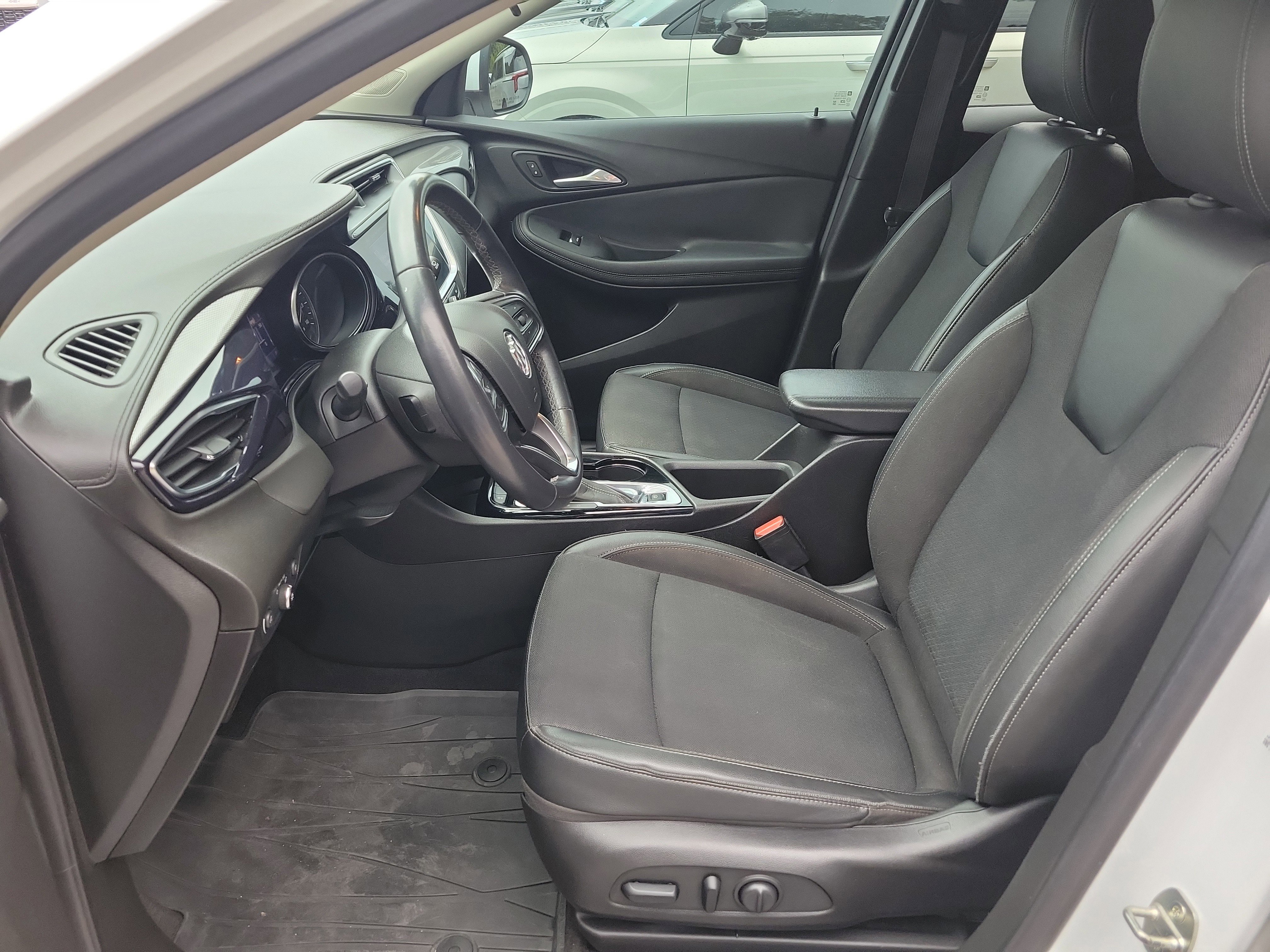 Used 2020 Buick Encore GX Select FWD image 20