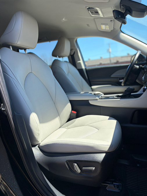Used 2025 Toyota Grand Highlander AWD image 17