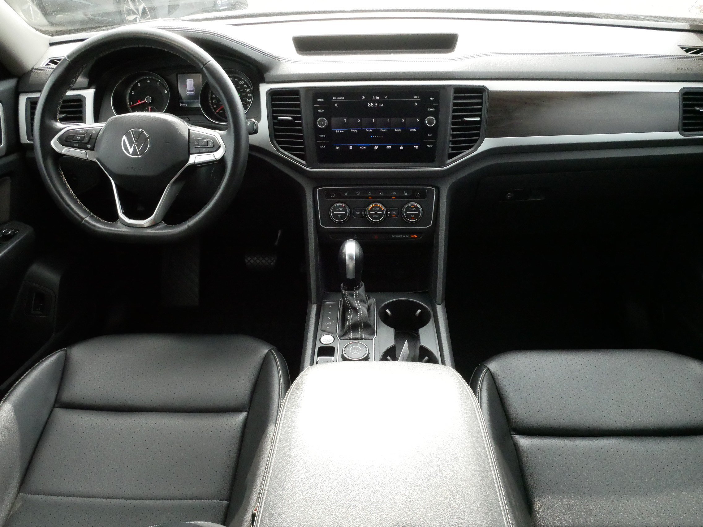 Used 2021 Volkswagen Atlas SE w/ Panoramic Sunroof Package AWD/4WD image 10