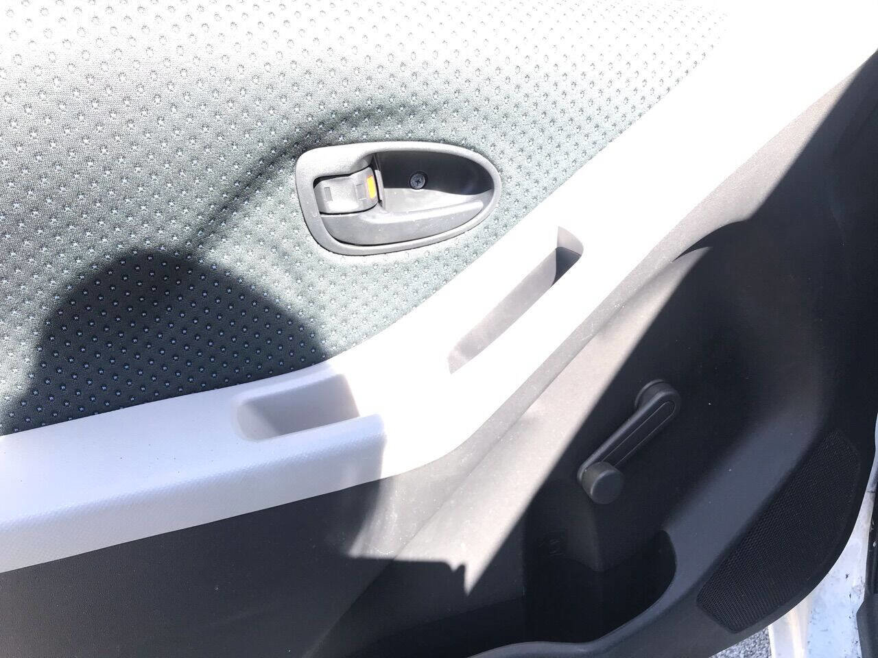 Used 2007 Toyota Yaris Base 2dr Hatchback 5M w/ Convenience Pkg image 8