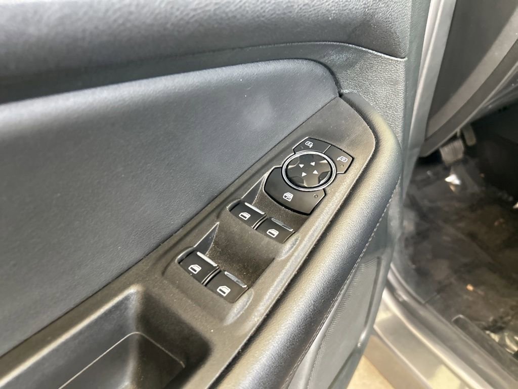 Used 2023 Ford Edge SEL image 36