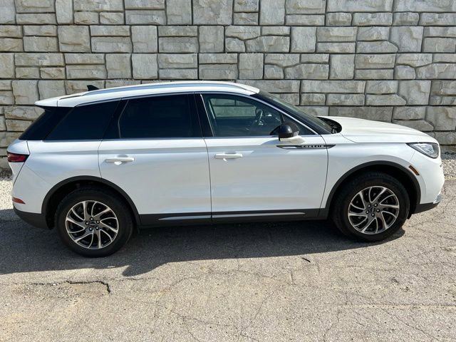 Used 2022 Lincoln Corsair AWD w/ Equipment Group 101A image 6
