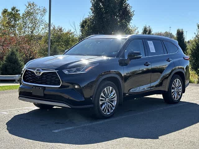 Used 2025 Toyota Highlander Platinum