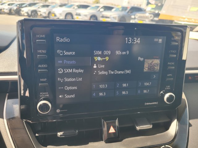 Used 2022 Toyota Corolla LE FWD image 23