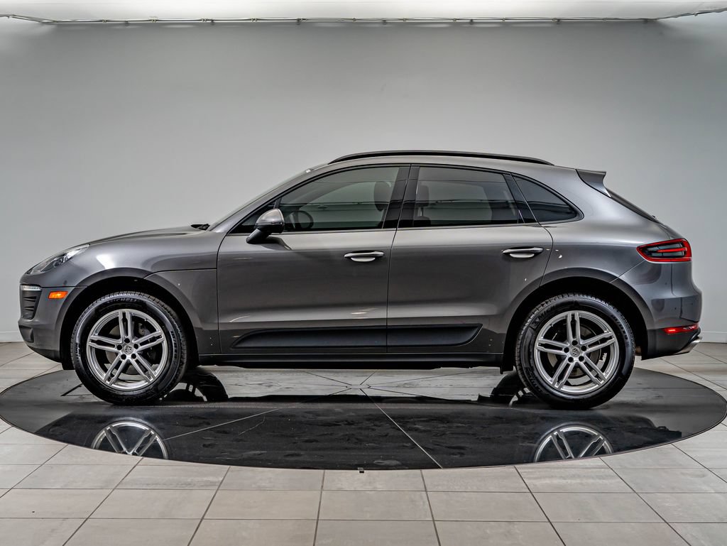 Used 2018 Porsche Macan AWD/4WD image 2