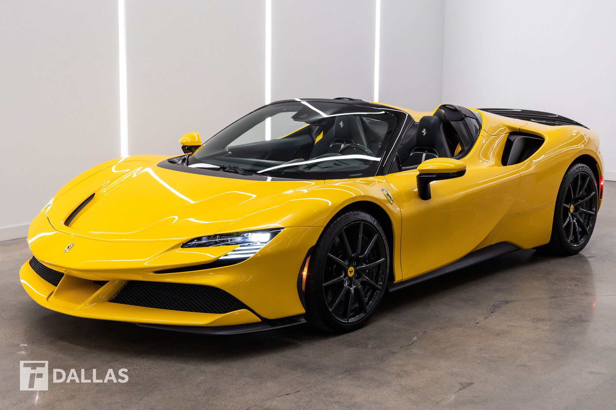 Used 2024 Ferrari SF90 Spider AWD/4WD image 2