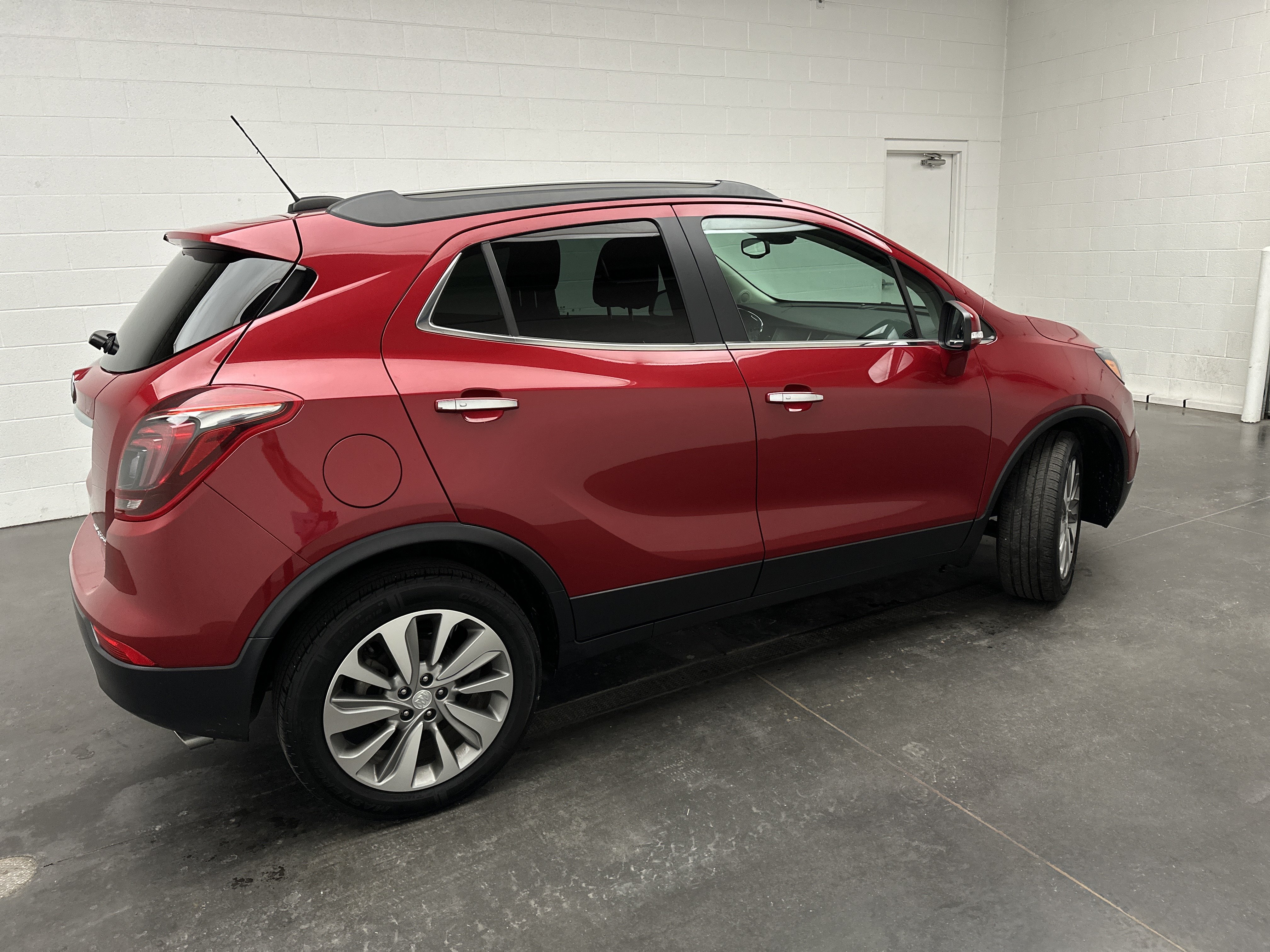 Used 2019 Buick Encore Preferred AWD/4WD image 8