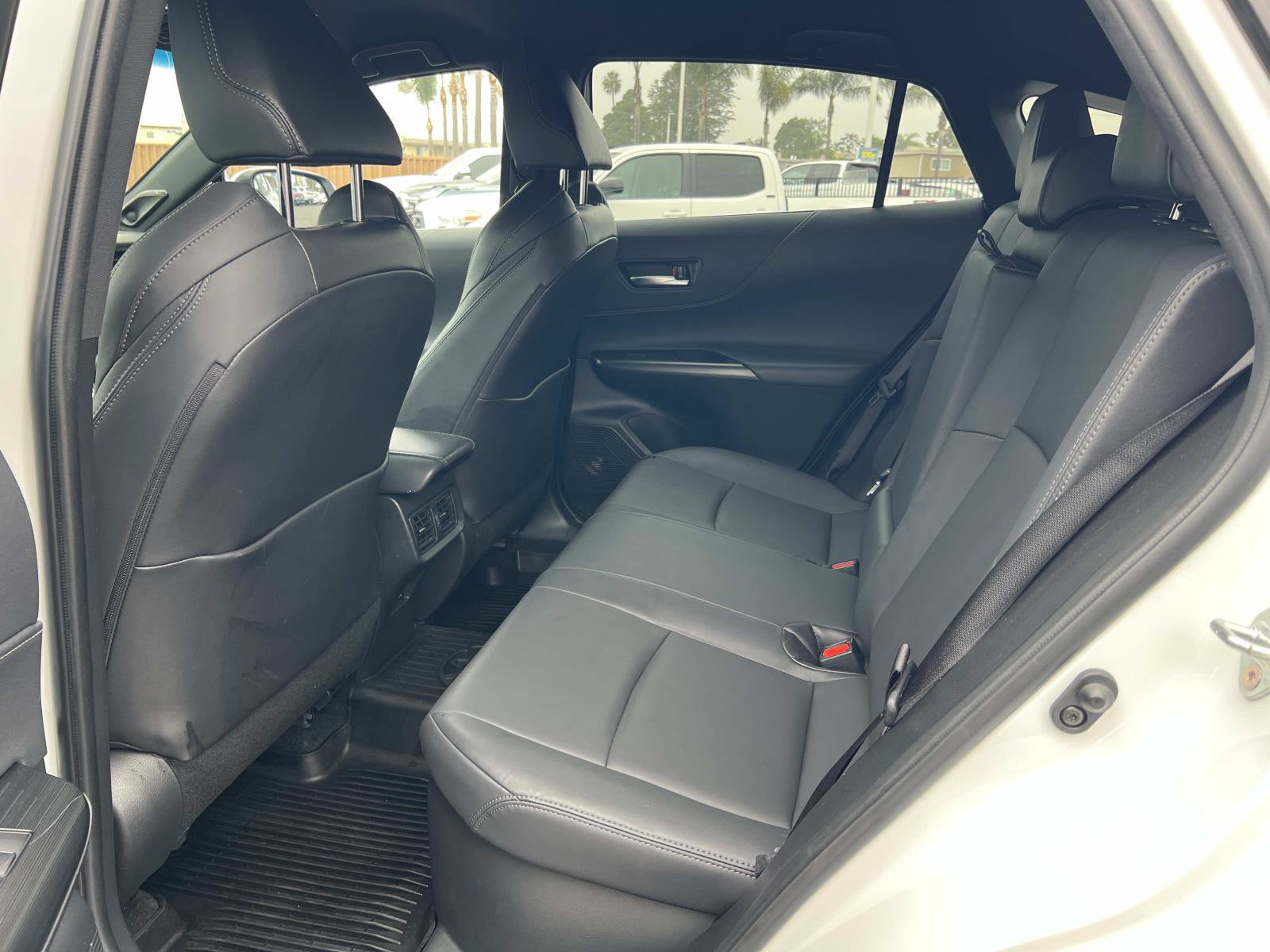 Used 2024 Toyota Venza XLE image 22