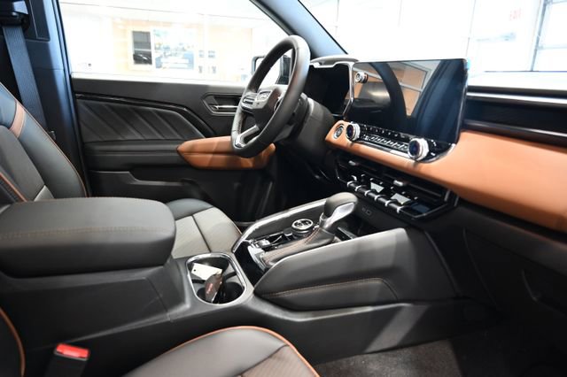 New 2026 GMC Canyon AT4 w/ Technology Plus Package AWD/4WD image 15
