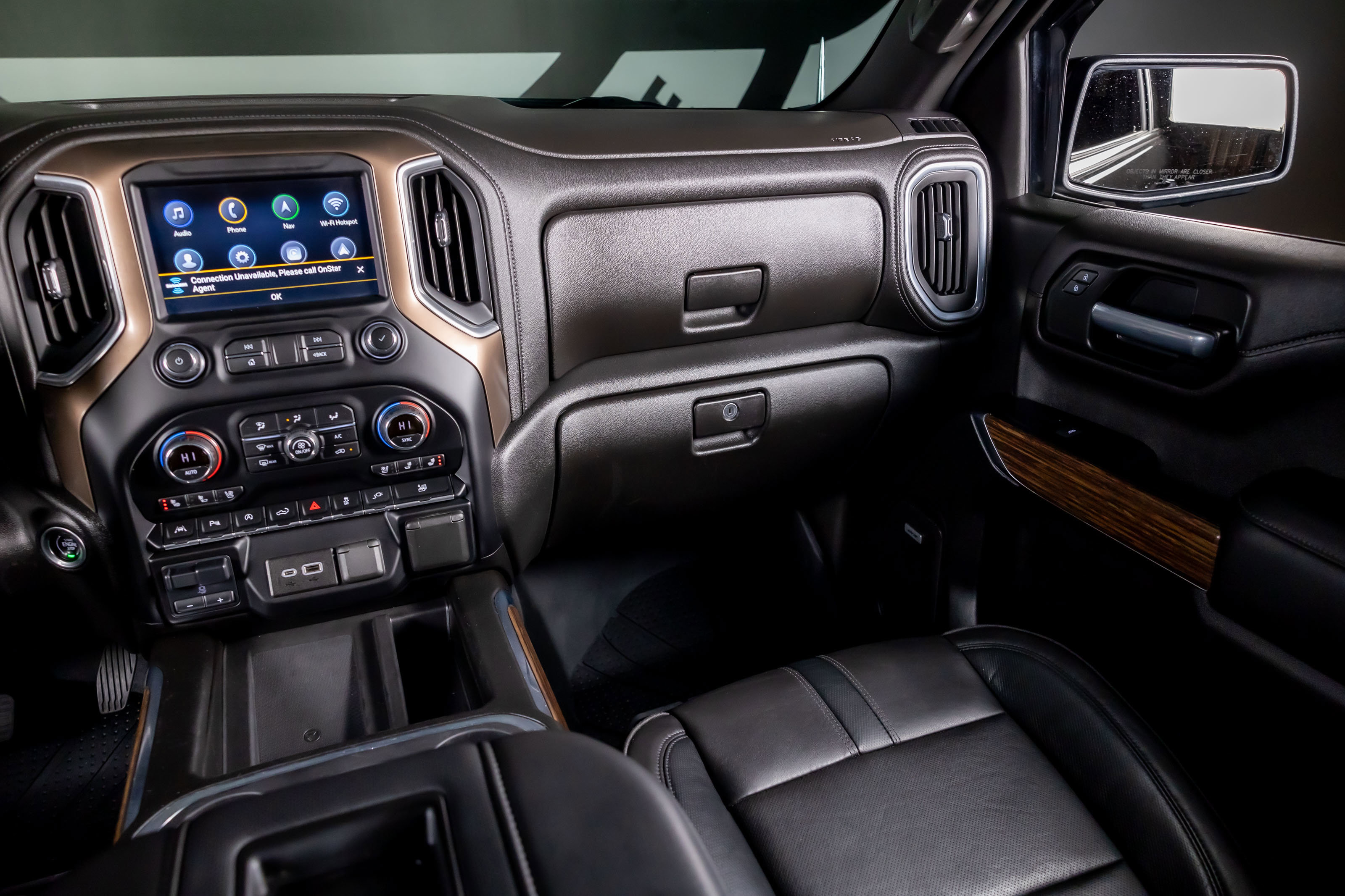 Used 2021 Chevrolet Silverado 1500 High Country w/ Technology Package image 7