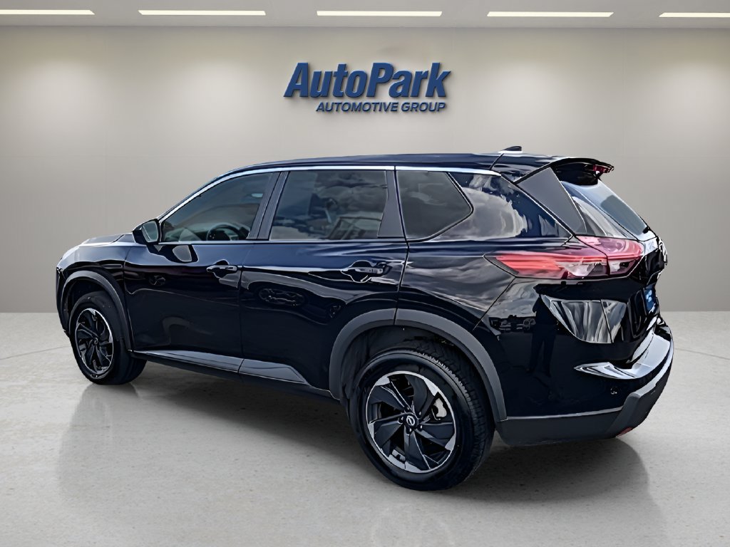 Used 2025 Nissan Rogue SV AWD/4WD image 5