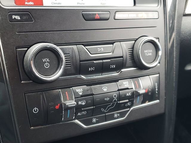 Certified 2018 Ford Explorer XLT w/ Equipment Group 202A image 29