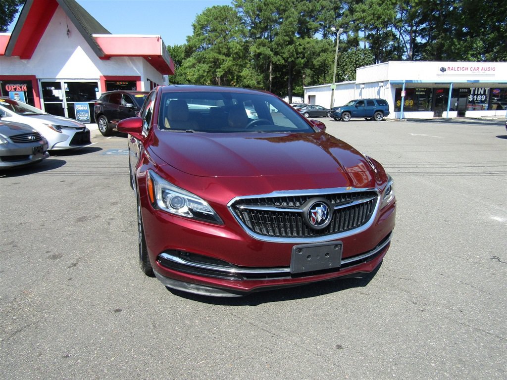 Used 2017 Buick LaCrosse Essence w/ Sun and Shade Package FWD image 10