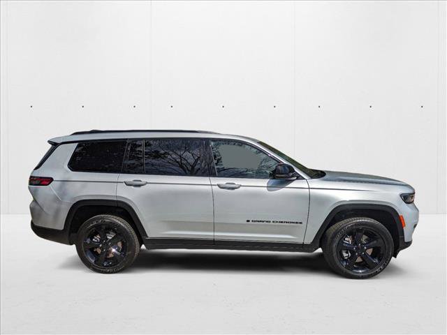 New 2024 Jeep Grand Cherokee L Altitude image 4
