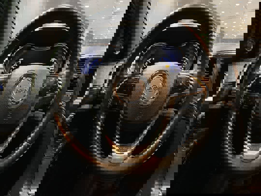 Used 2020 Jeep Grand Cherokee Laredo image 16