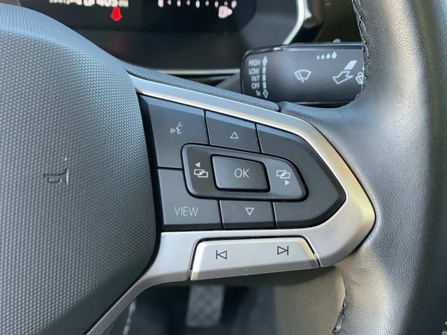 Used 2024 Volkswagen Jetta SE image 9