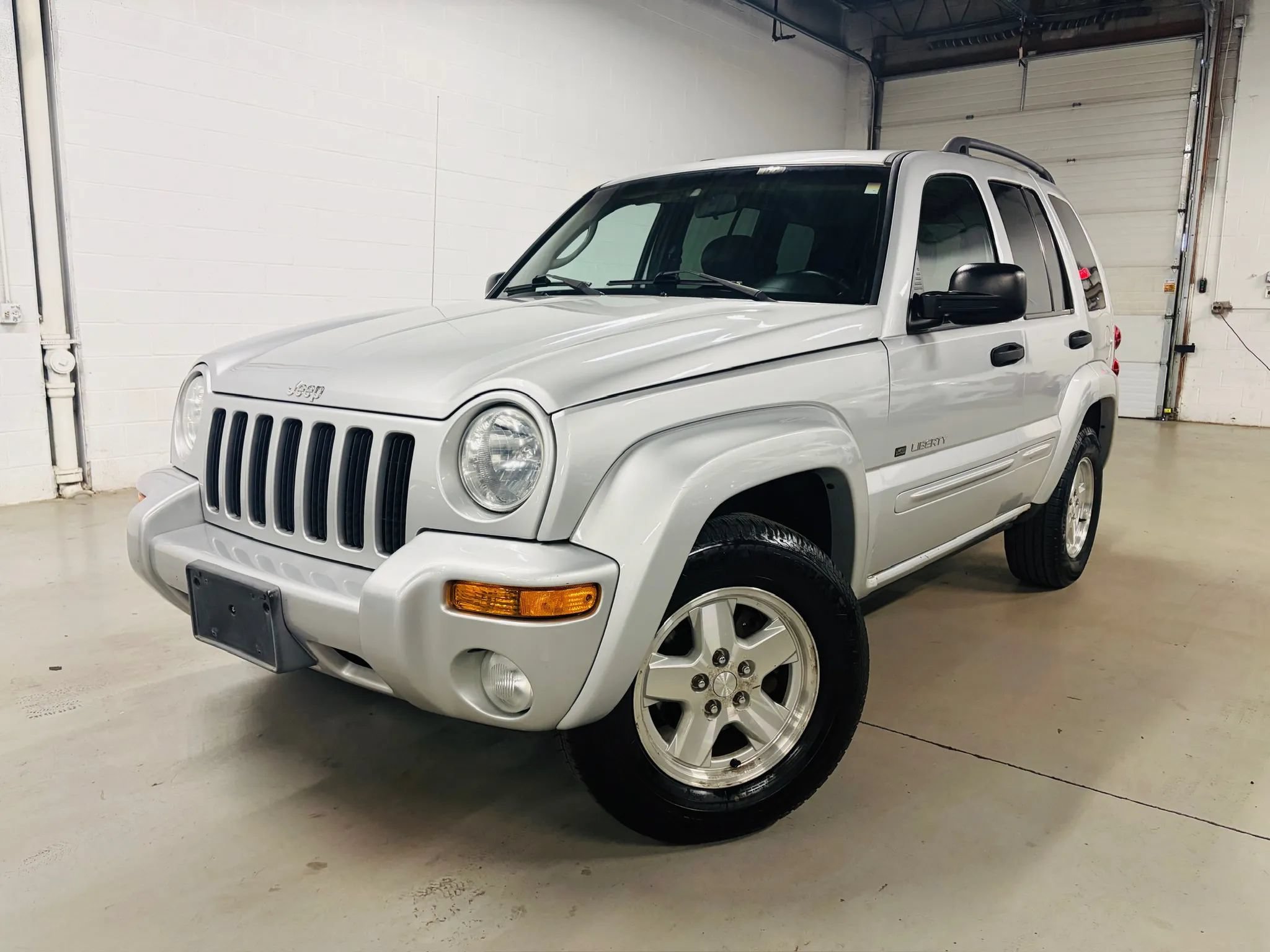 Used 2002 Jeep Liberty Limited AWD/4WD image 1