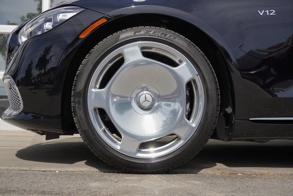 Used 2025 Mercedes-Benz Maybach S 680 4MATIC image 32