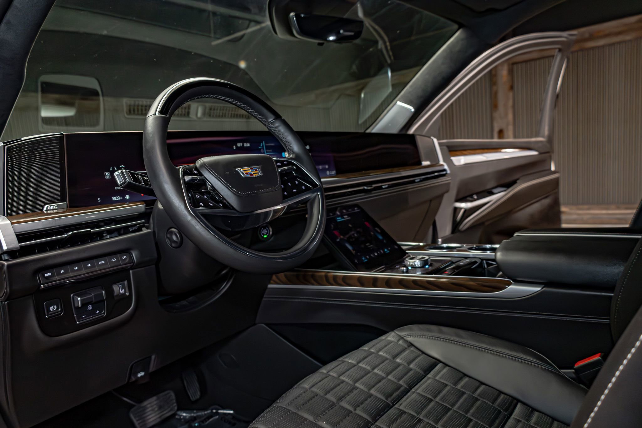 Used 2025 Cadillac Escalade Sport Platinum AWD/4WD image 16