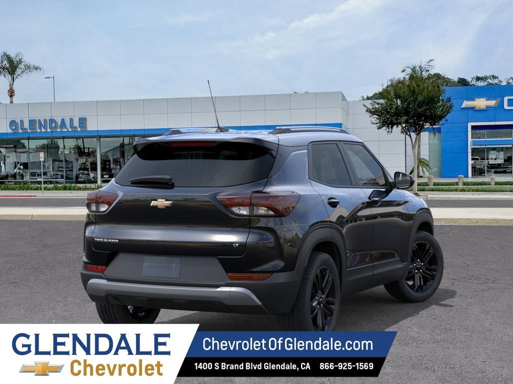 New 2026 Chevrolet TrailBlazer LT w/ Midnight Edition FWD image 4