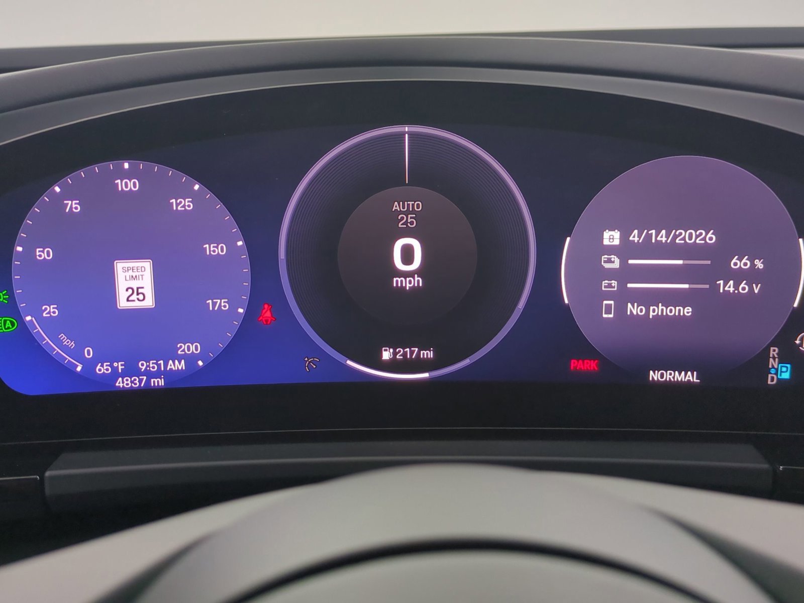 Certified 2025 Porsche Macan Electric RWD image 11