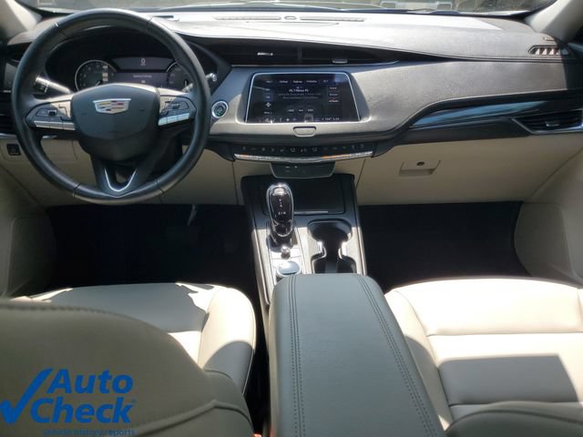 Certified 2023 Cadillac XT4 Luxury FWD image 16