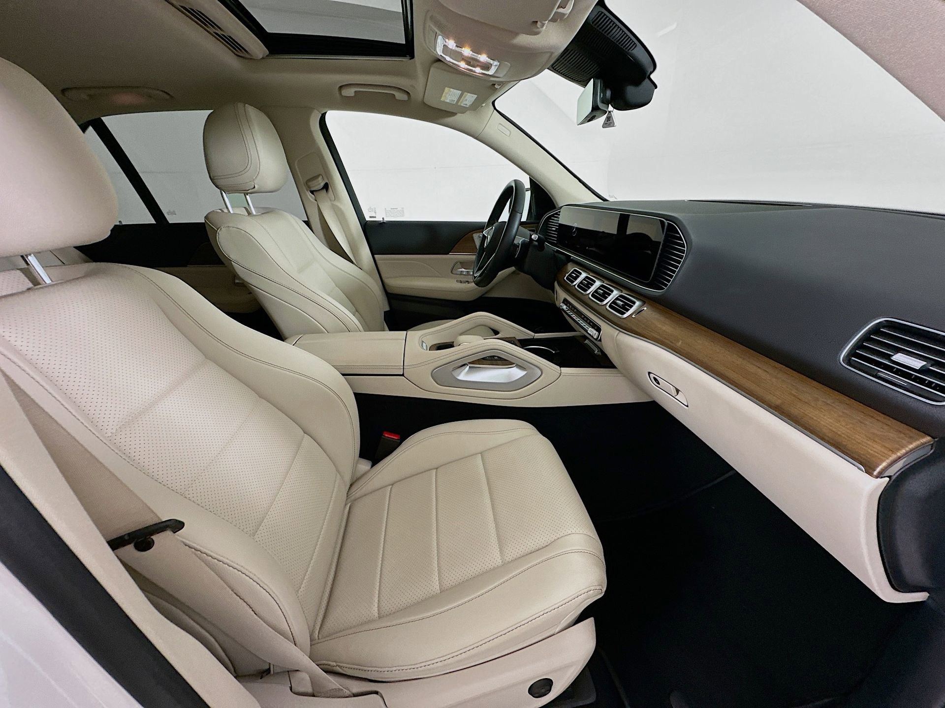 Certified 2025 Mercedes-Benz GLE 350 4MATIC image 29