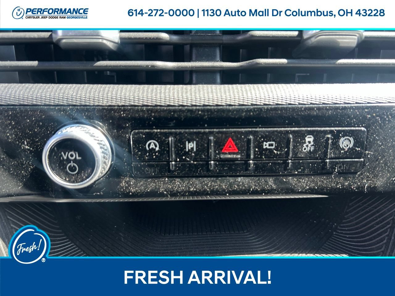 Used 2025 Ford Explorer ST-Line w/ ST-Line Street Pack AWD/4WD image 24
