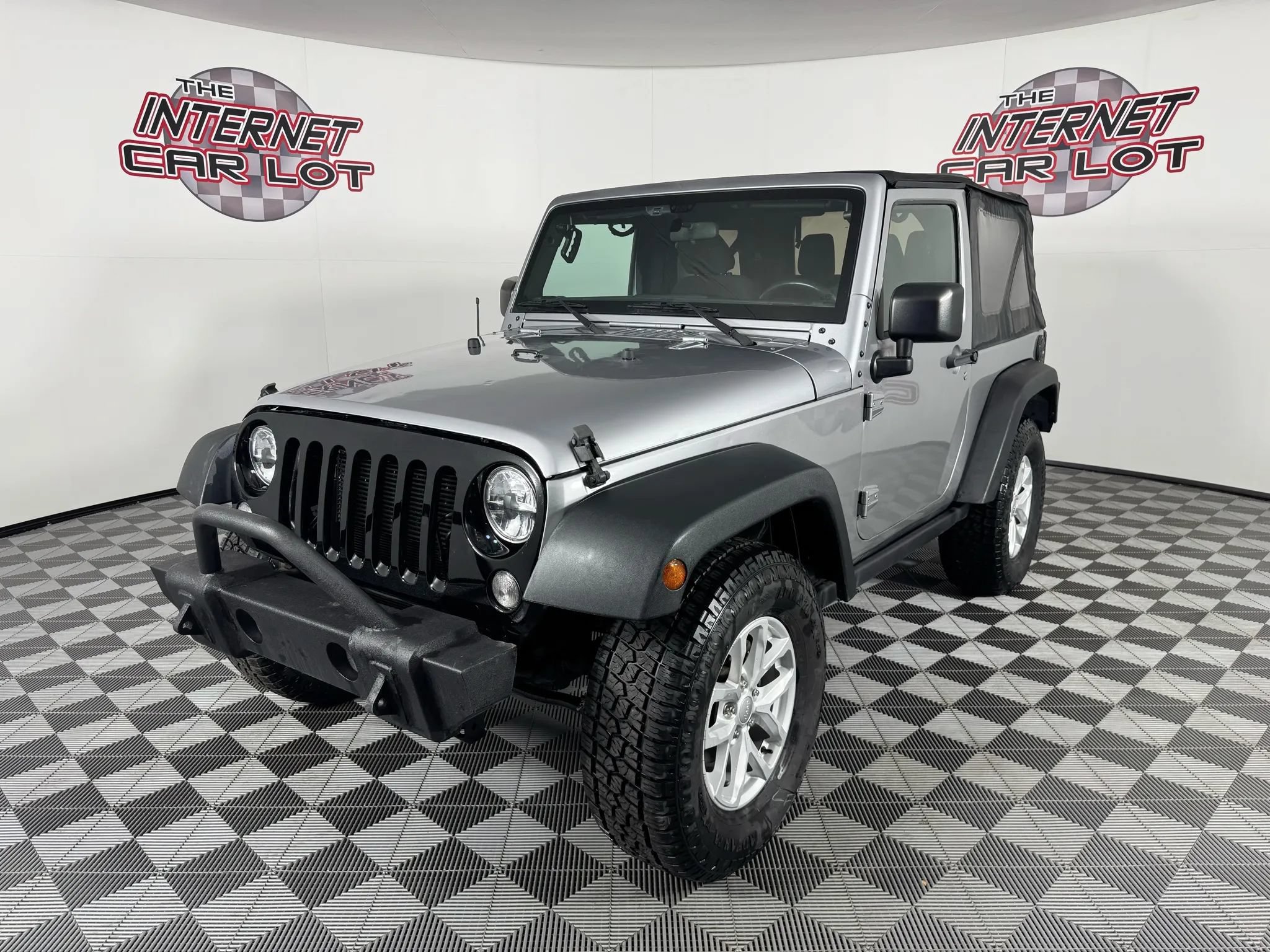 Used 2015 Jeep Wrangler Sport AWD/4WD image 3
