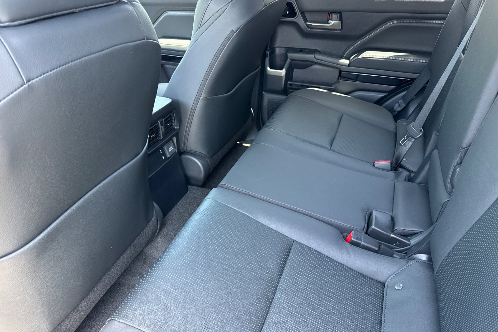 New 2026 Toyota 4Runner Limited AWD/4WD image 8