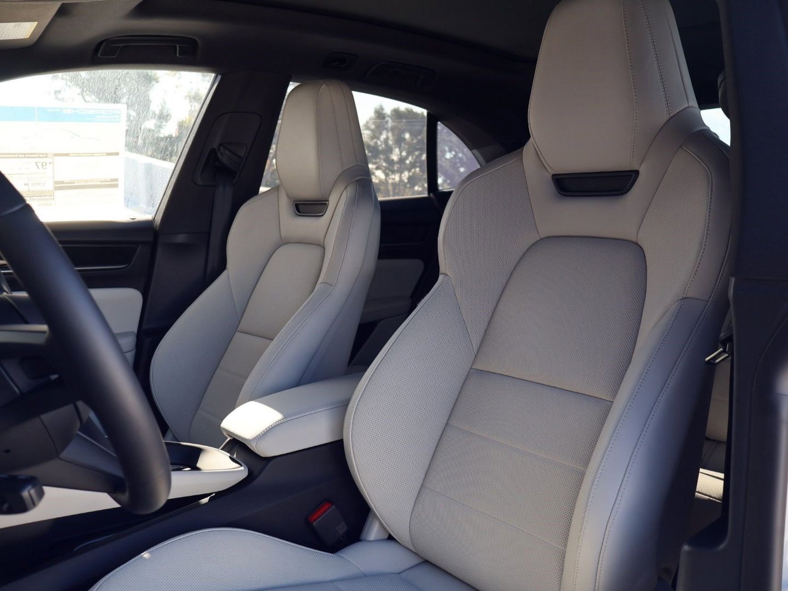 New 2026 Porsche Macan Electric image 5