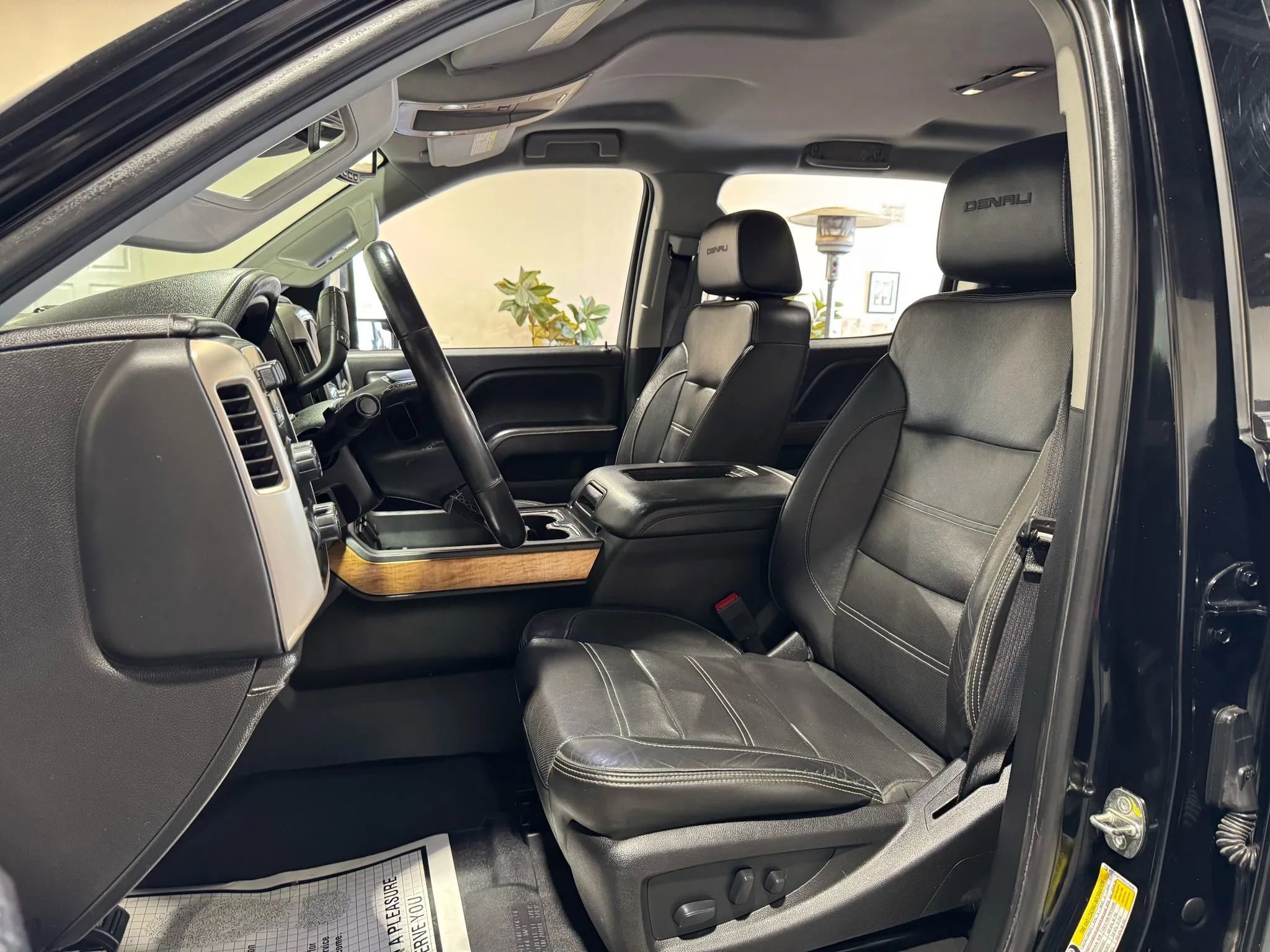 Used 2019 GMC Sierra 2500 Denali w/ Duramax Plus Package image 9