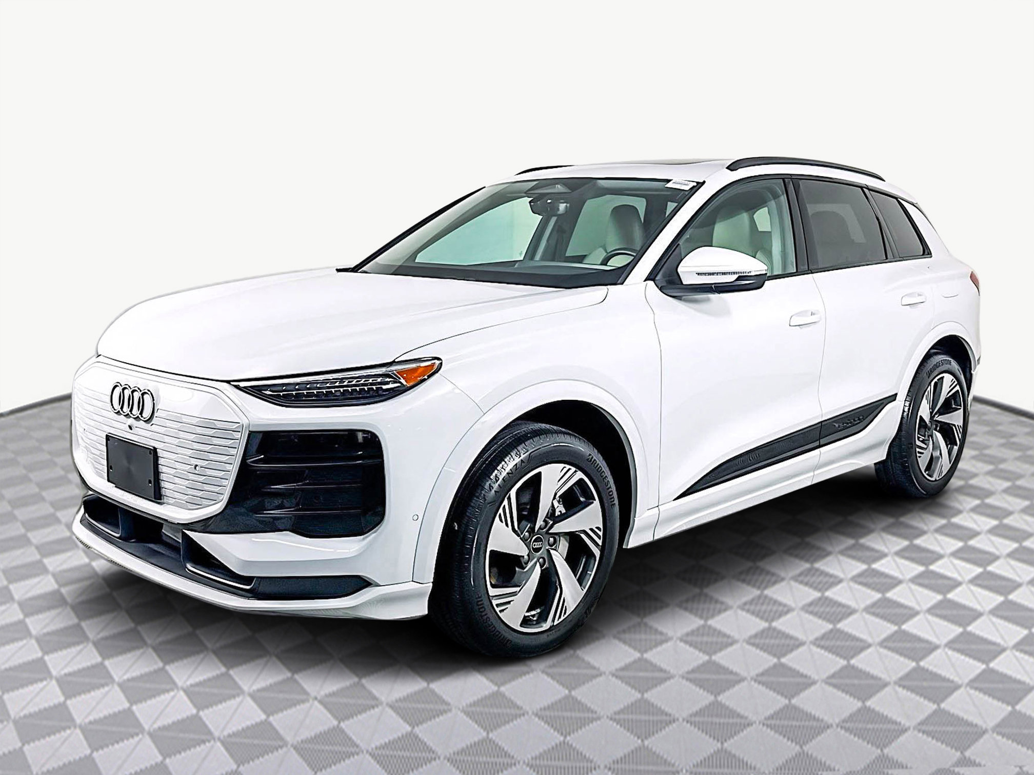 Used 2025 Audi Q6 e-tron Premium Plus image 4
