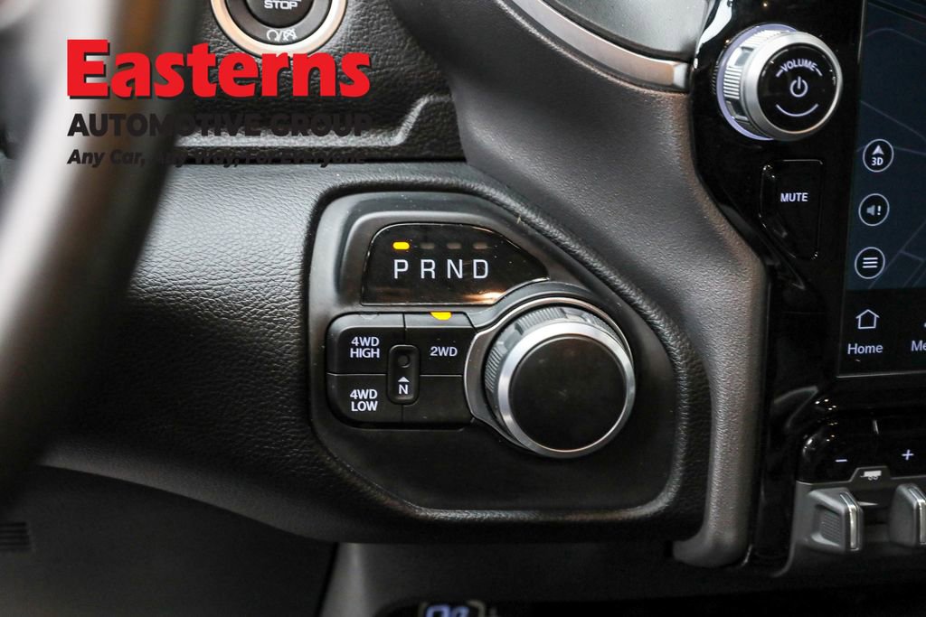 Used 2024 RAM 2500 Big Horn w/ Sport Appearance Package image 13