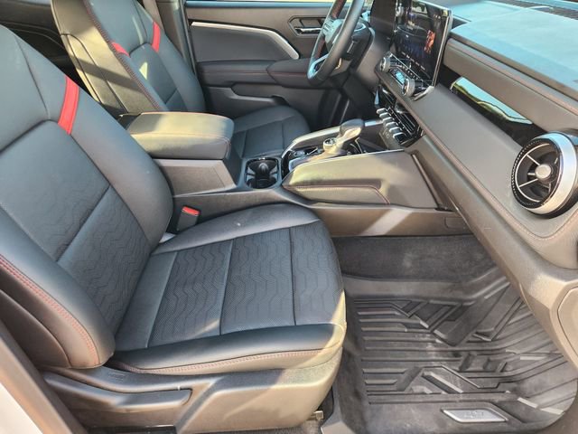 Used 2025 Chevrolet Colorado Z71 w/ Z71 Convenience Package 2 image 14
