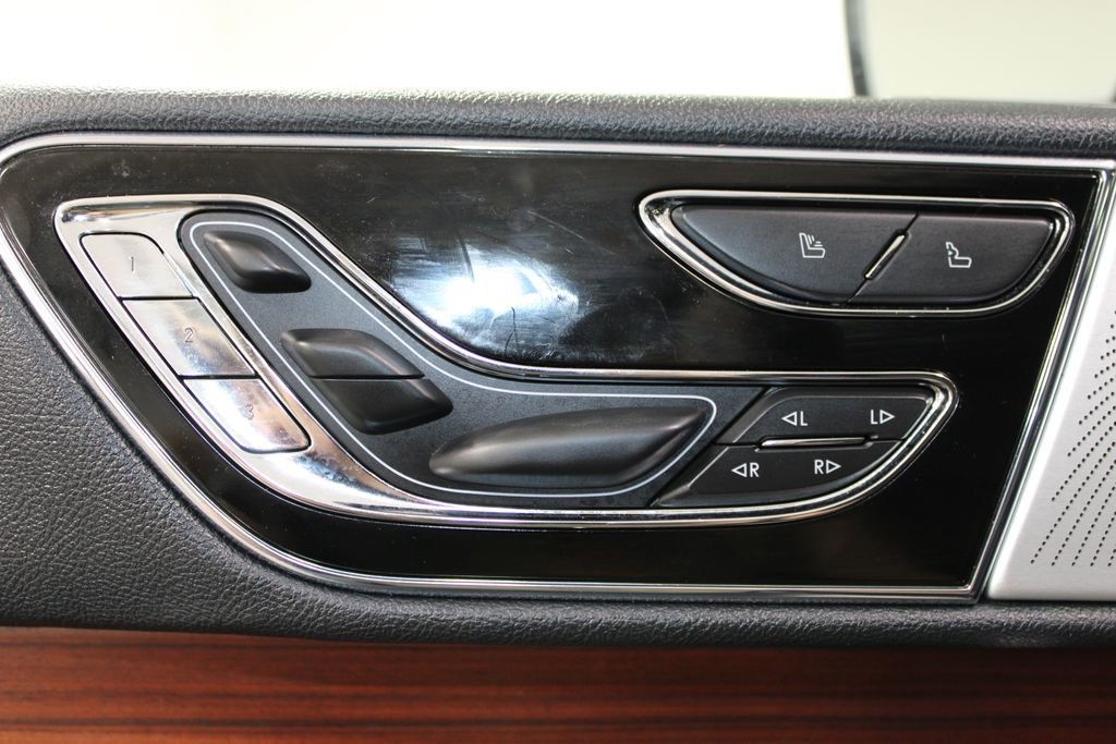 Used 2024 Lincoln Navigator Reserve image 23