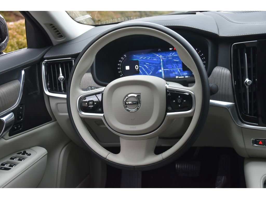 Certified 2025 Volvo S90 B6 Ultra image 16