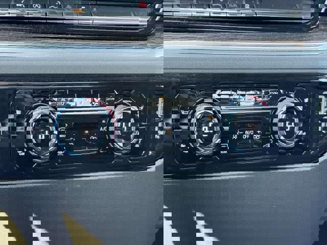 Used 2022 Chevrolet Silverado 1500 LT image 27