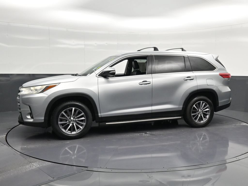 Used 2019 Toyota Highlander XLE FWD image 7