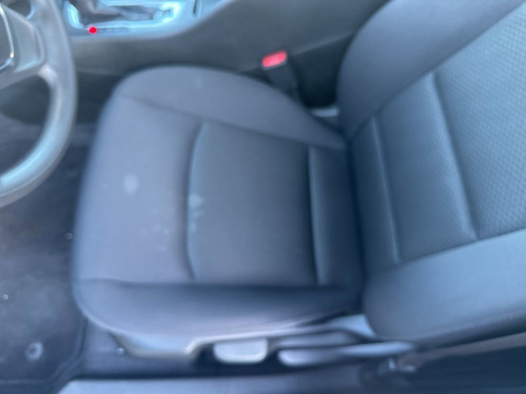 Used 2025 Chevrolet Malibu LS image 4