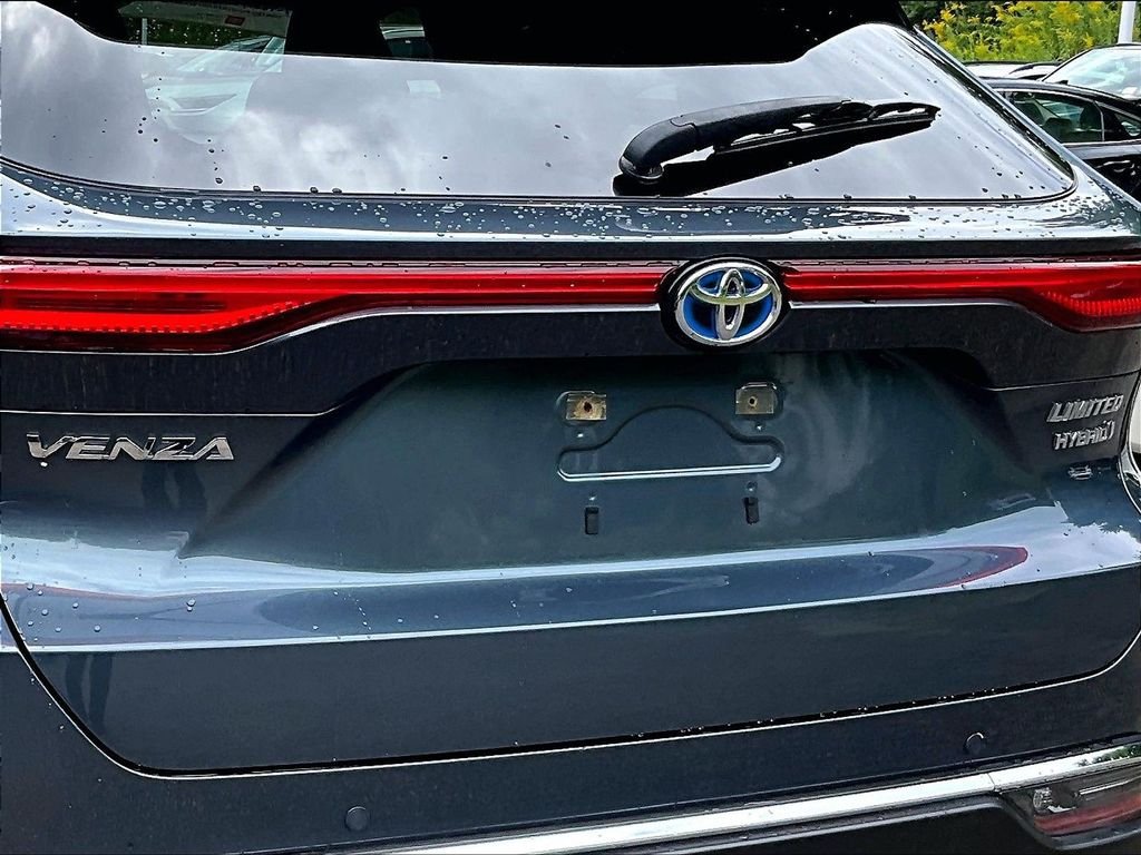 Certified 2022 Toyota Venza Limited w/ Advanced Technology Package AWD/4WD image 28