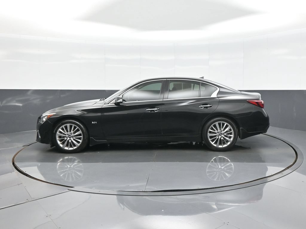 Used 2018 INFINITI Q50 Luxe w/ Essential Package (3.0T Luxe) AWD/4WD image 4