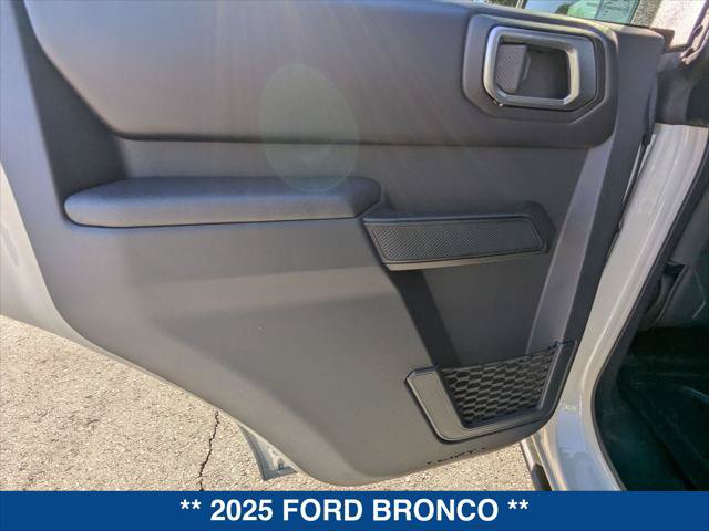 New 2025 Ford Bronco Badlands AWD/4WD image 17